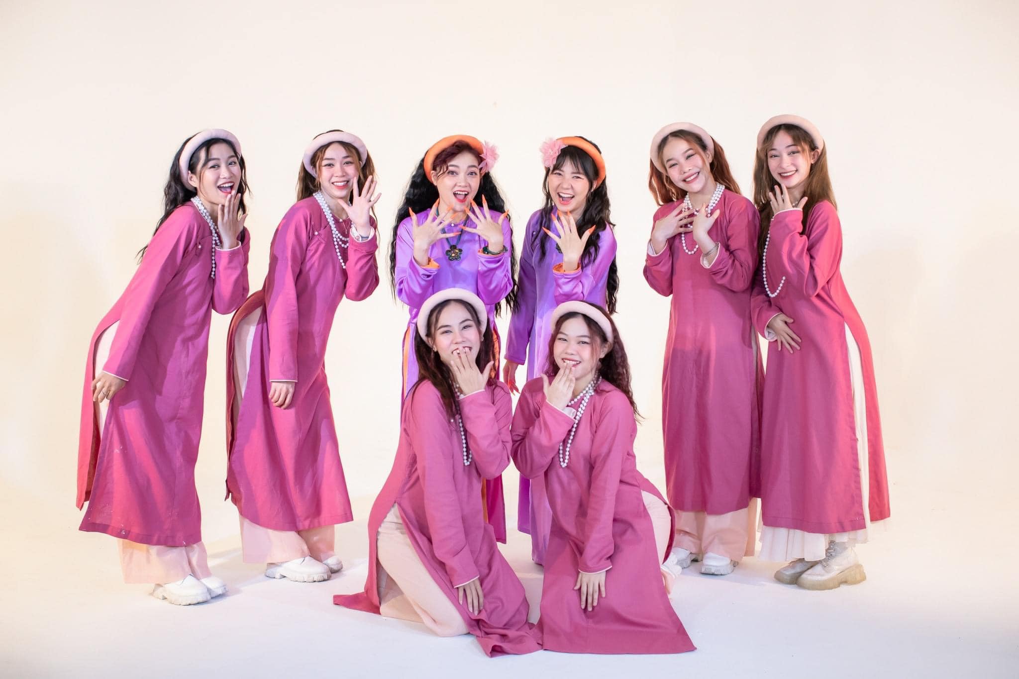Ngô Quỳnh Anh mang áo dài linen bột, cá tính, nổi bật vào MV mới